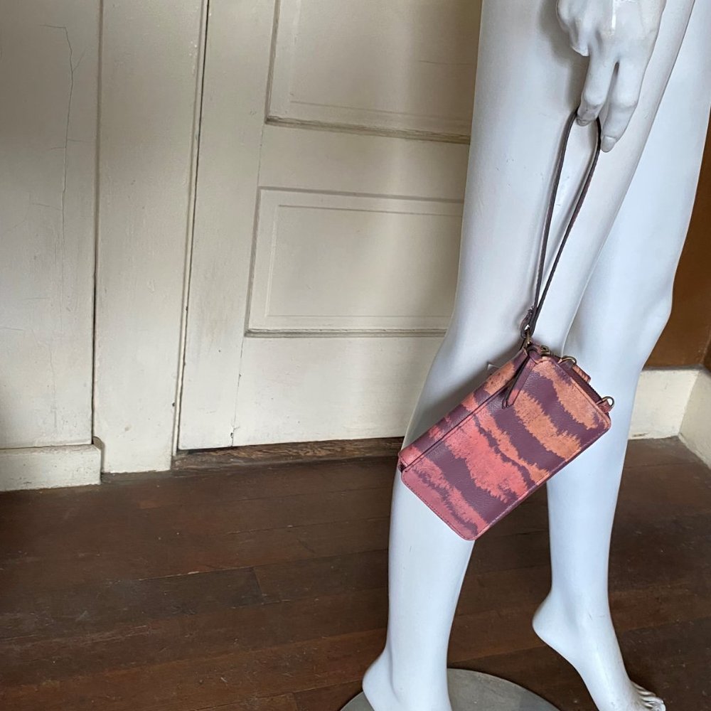 SONOMA SAFEKEEPER WALLET NWT crossbody